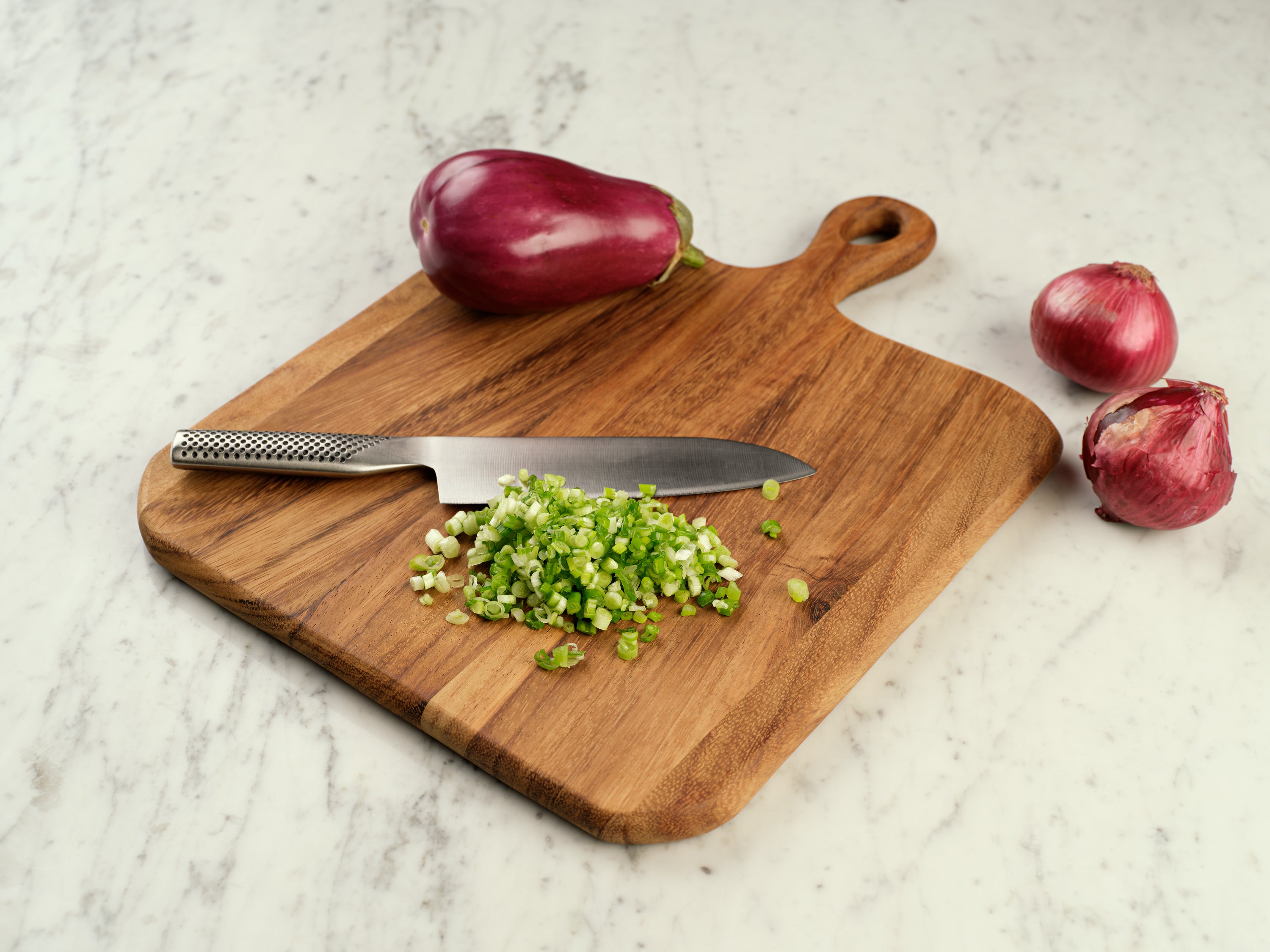 square serving board with handle
