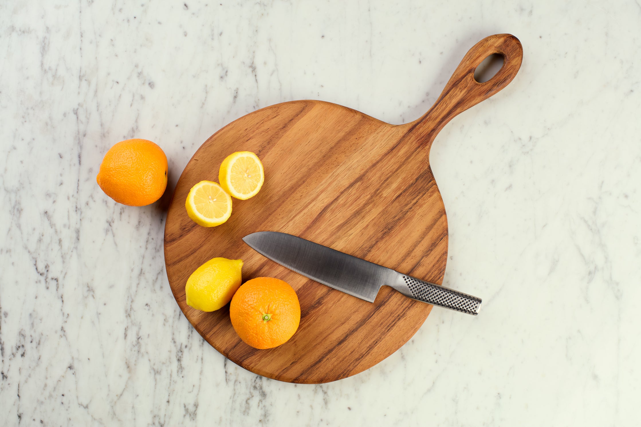 round serving board with handle