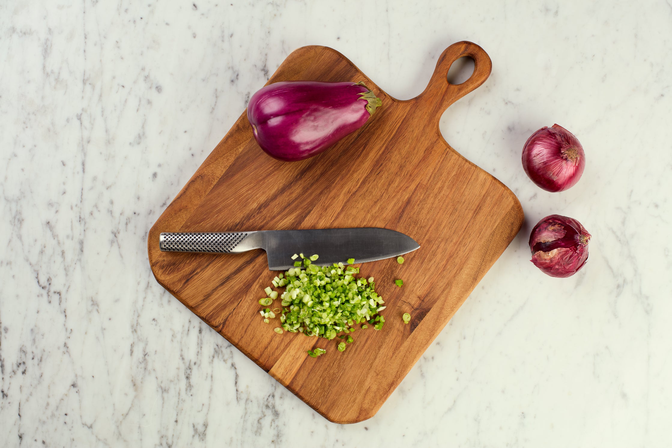 square serving board with handle