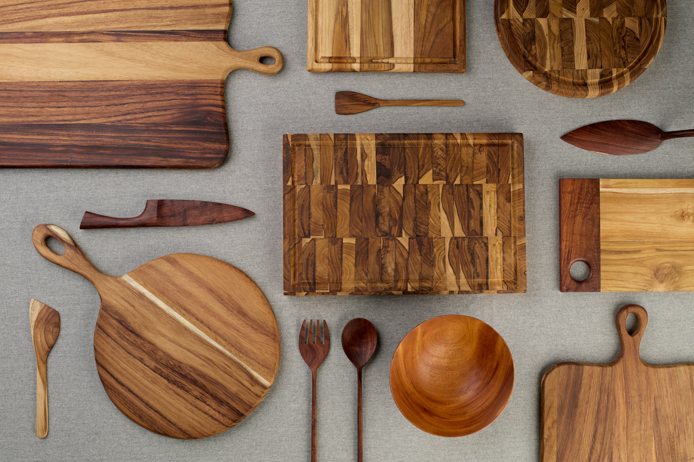 teak cutting board with juice groove